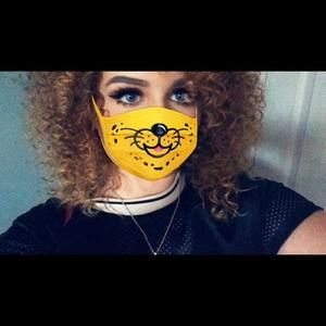 Meet your Posher, Annette